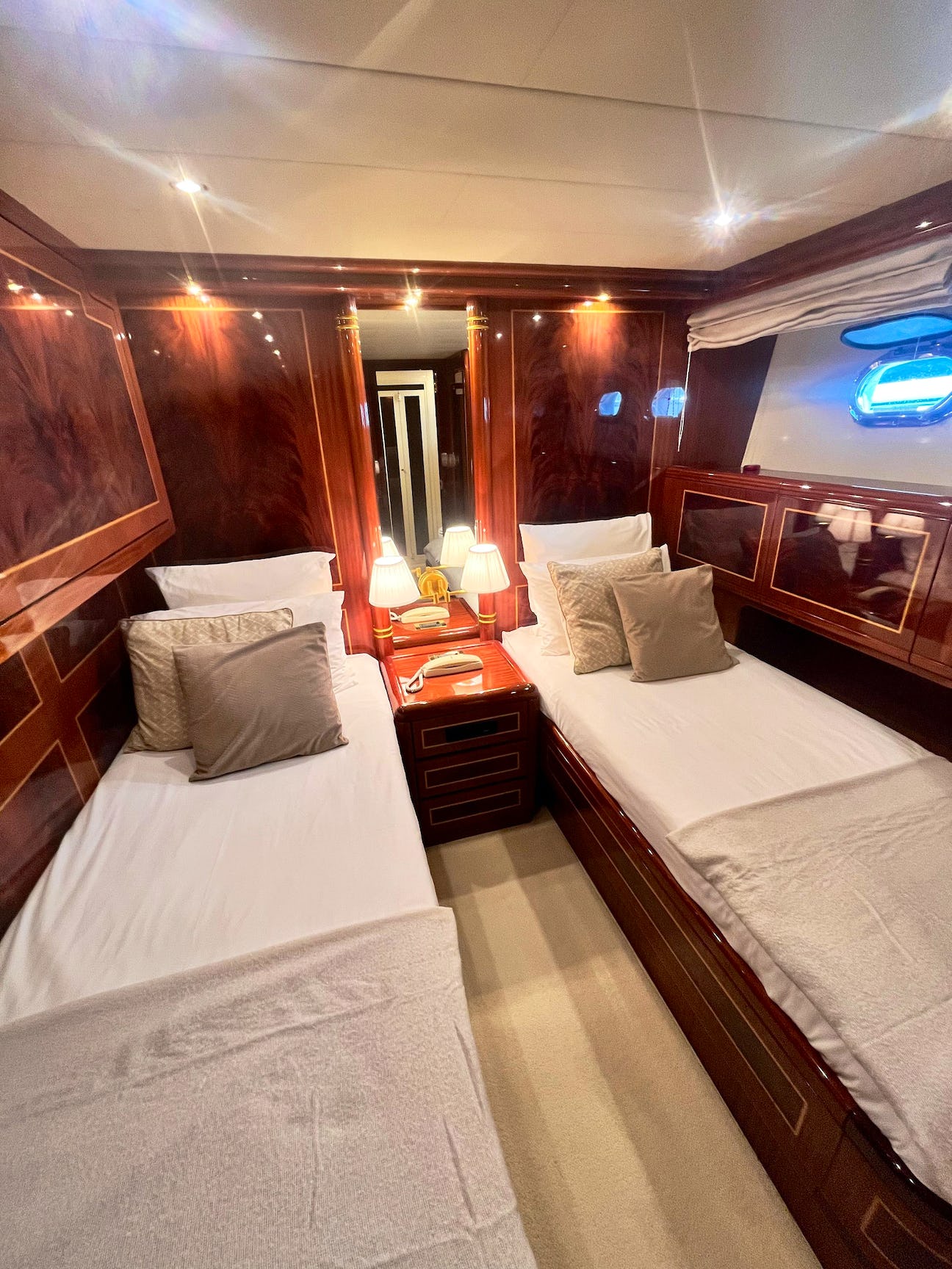 302 Twin suite.jpg