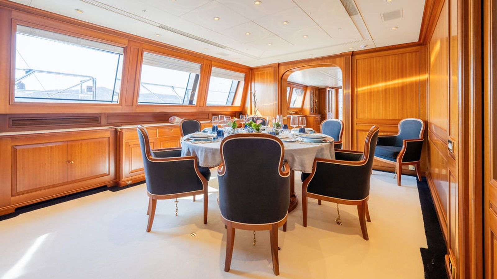 304 Formal dining.jpg