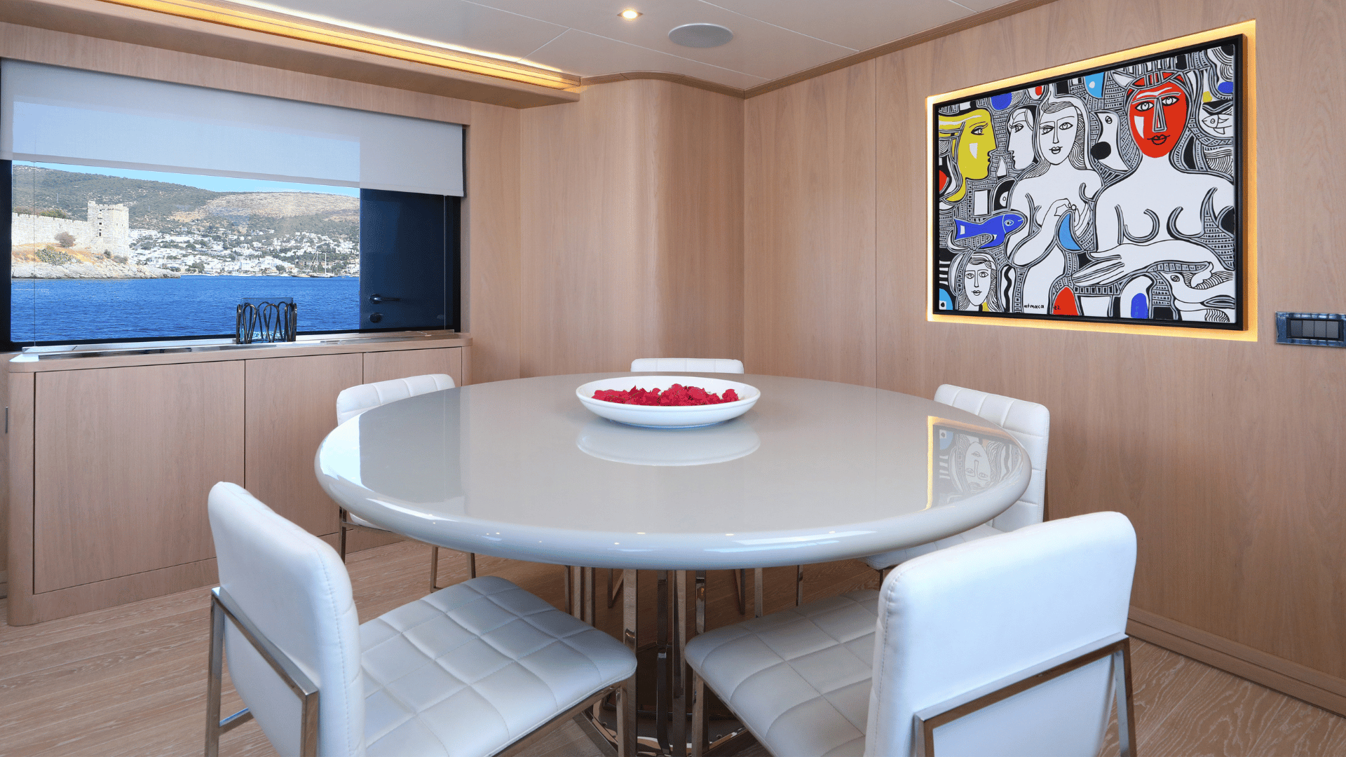 304 Main salon dining.png