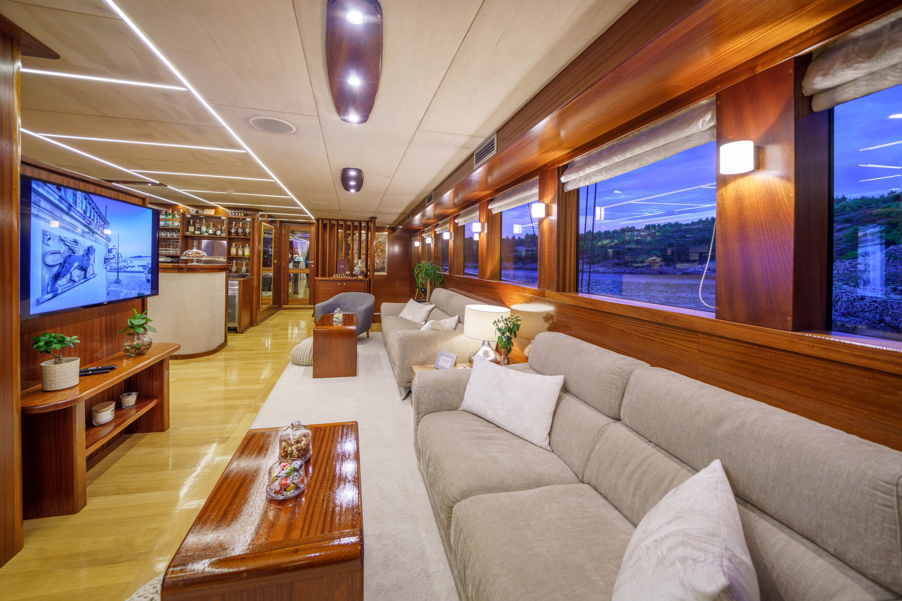 304 SON DE MAR - main salon lounge.jpg
