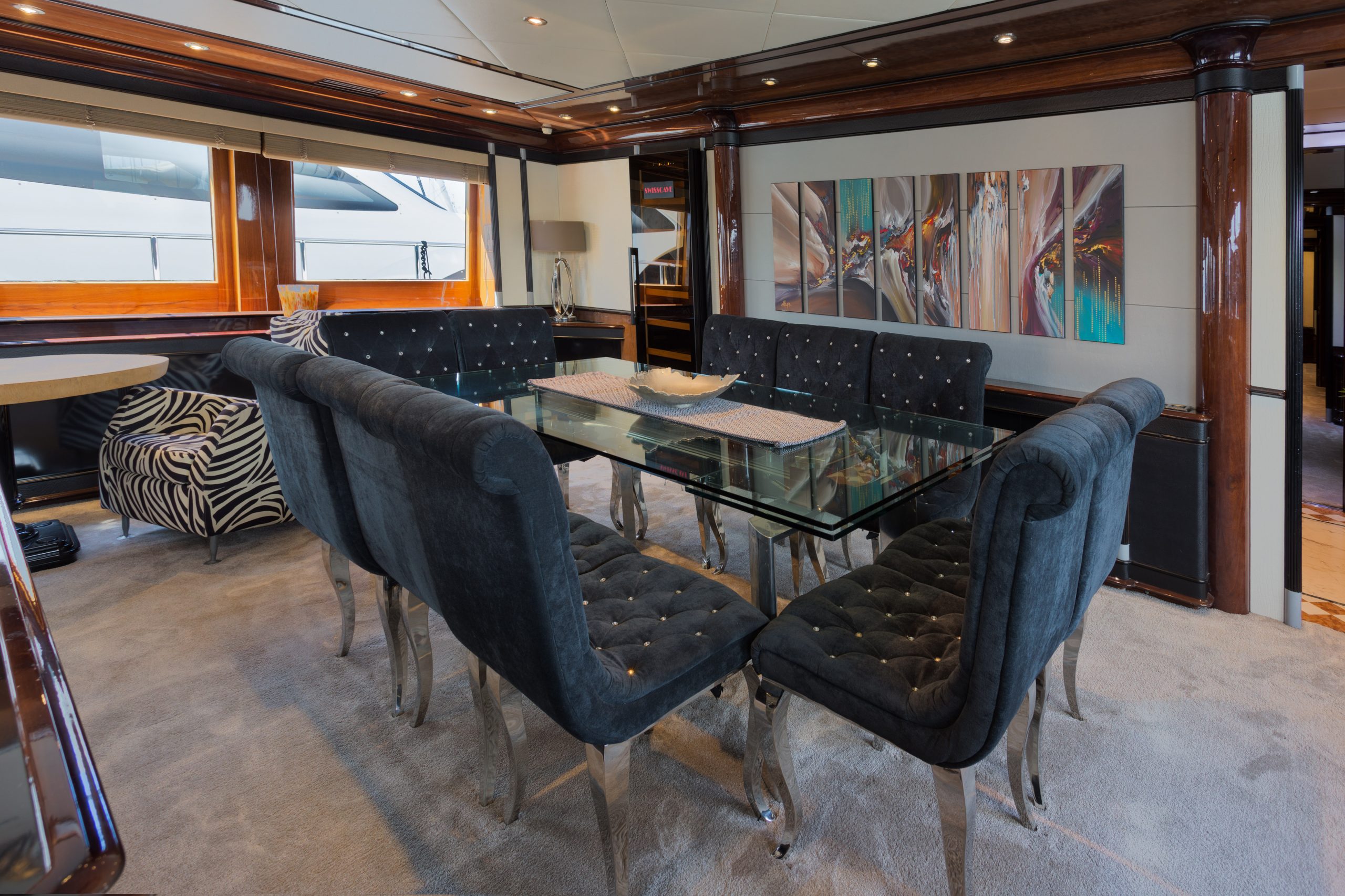 305 Formal dining.jpg