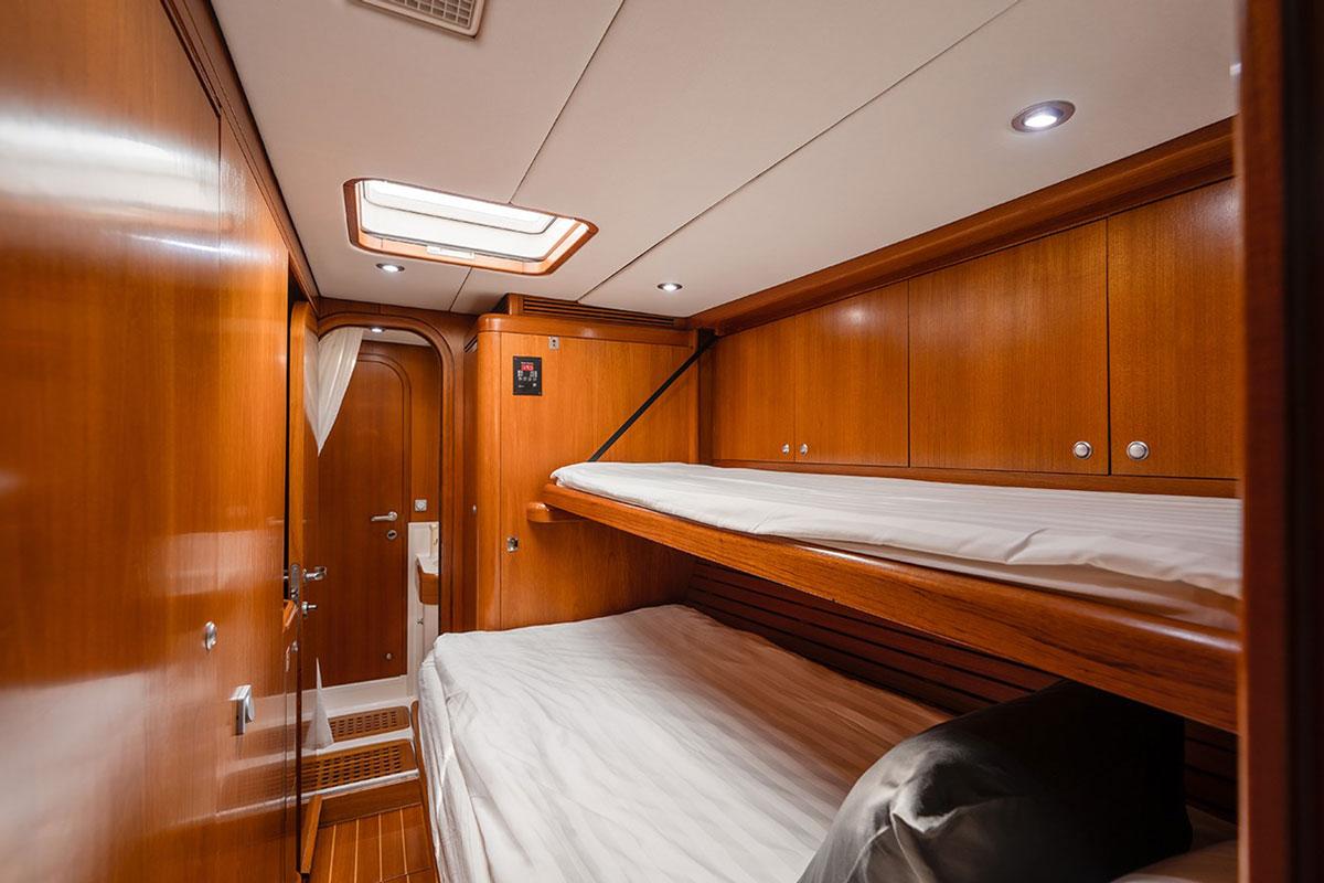 305 Guest suite with pullman.jpg