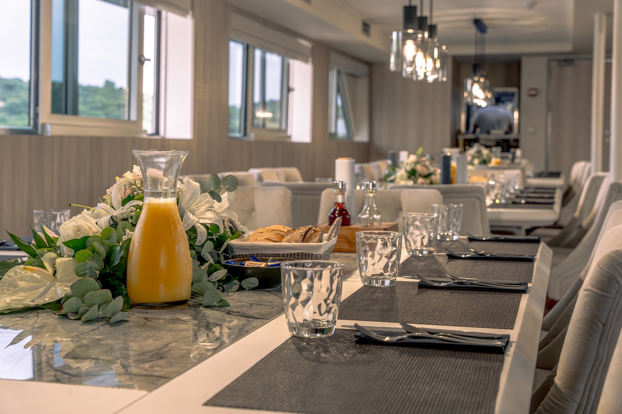305 Interior dining.jpg