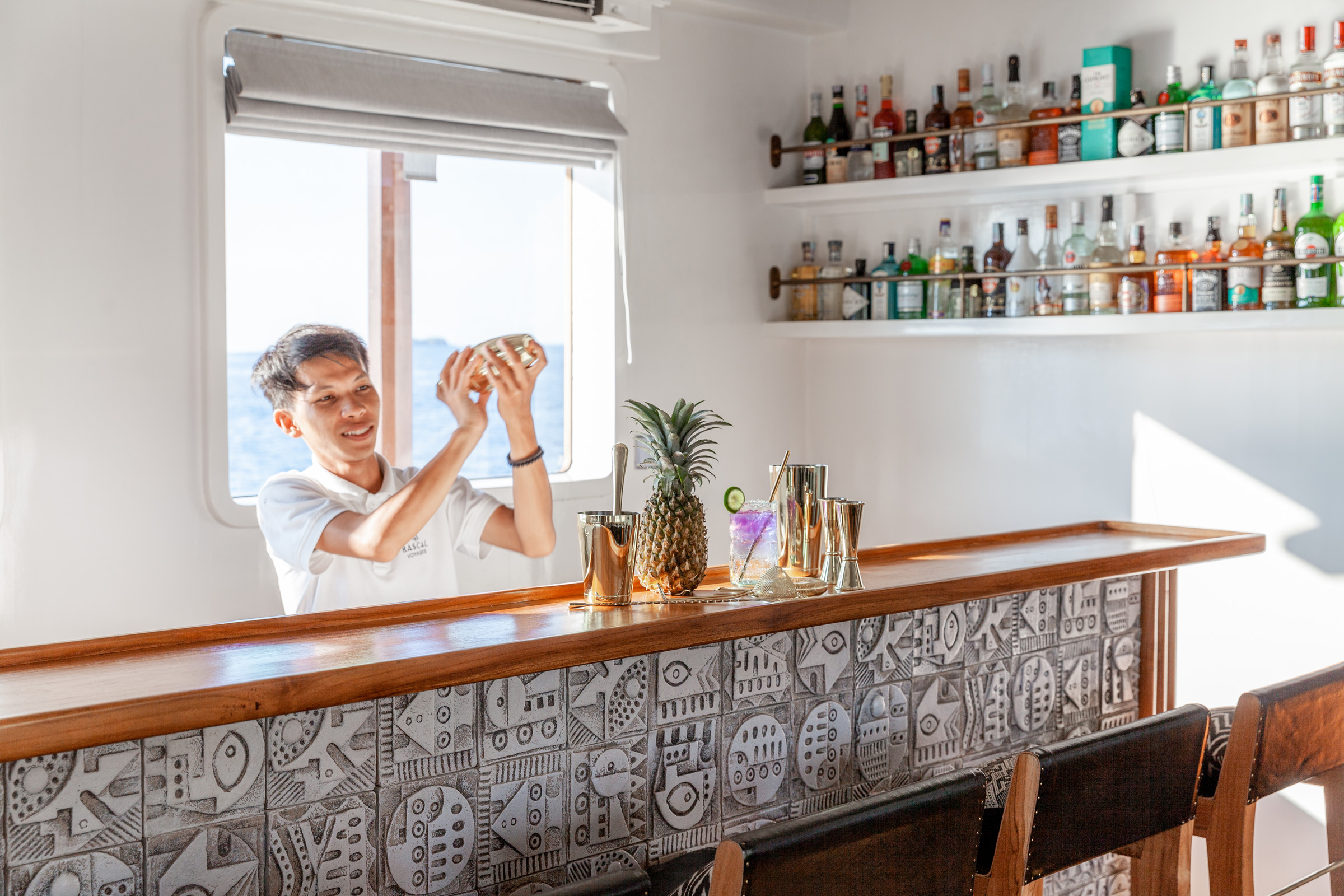 305 Mixologist at the bar.jpg