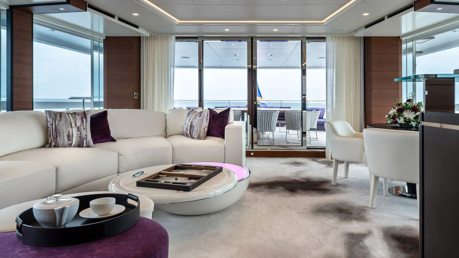 305 Sky lounge view aft.jpg