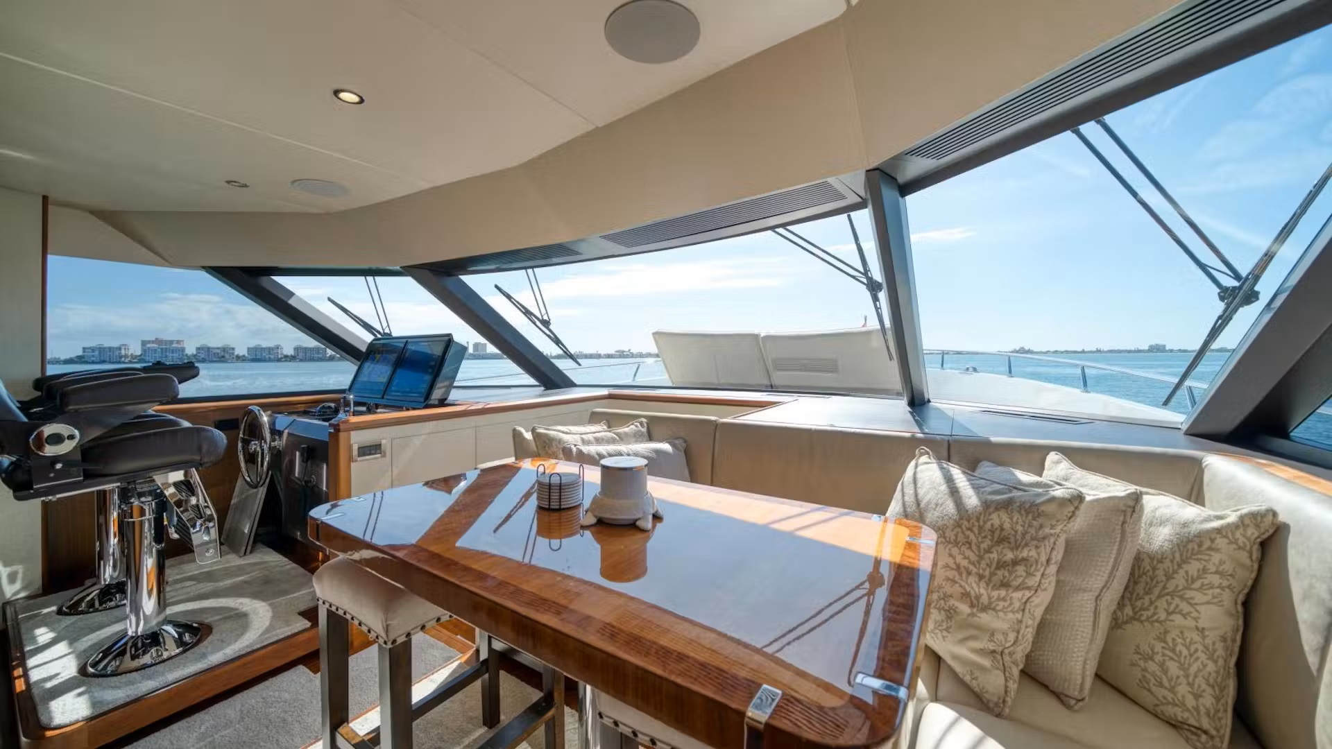 307 Banquette diner and helm controls.jpg