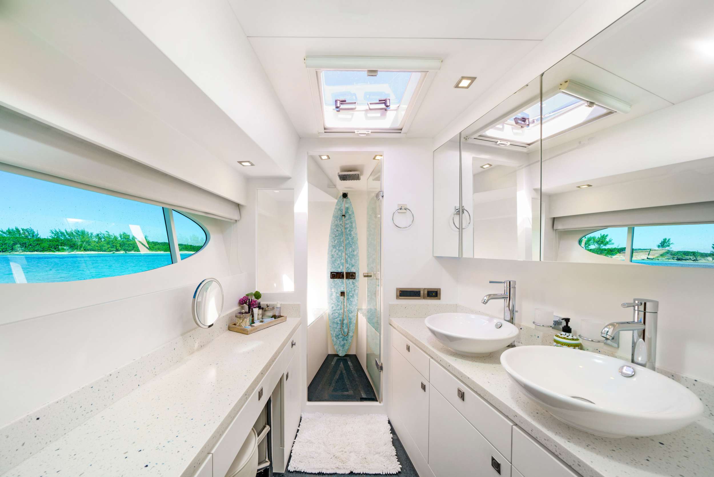 307 Motor Catamaran INDIGO En Suite.jpg