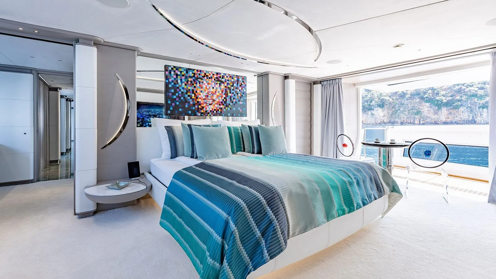 309 Main deck master suite.jpg