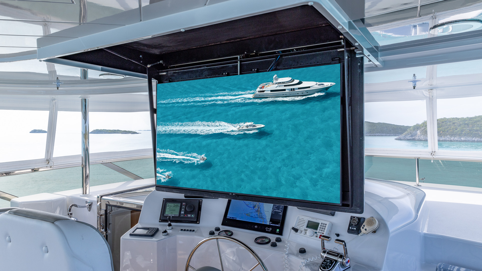 37 Flybridge TV.jpg