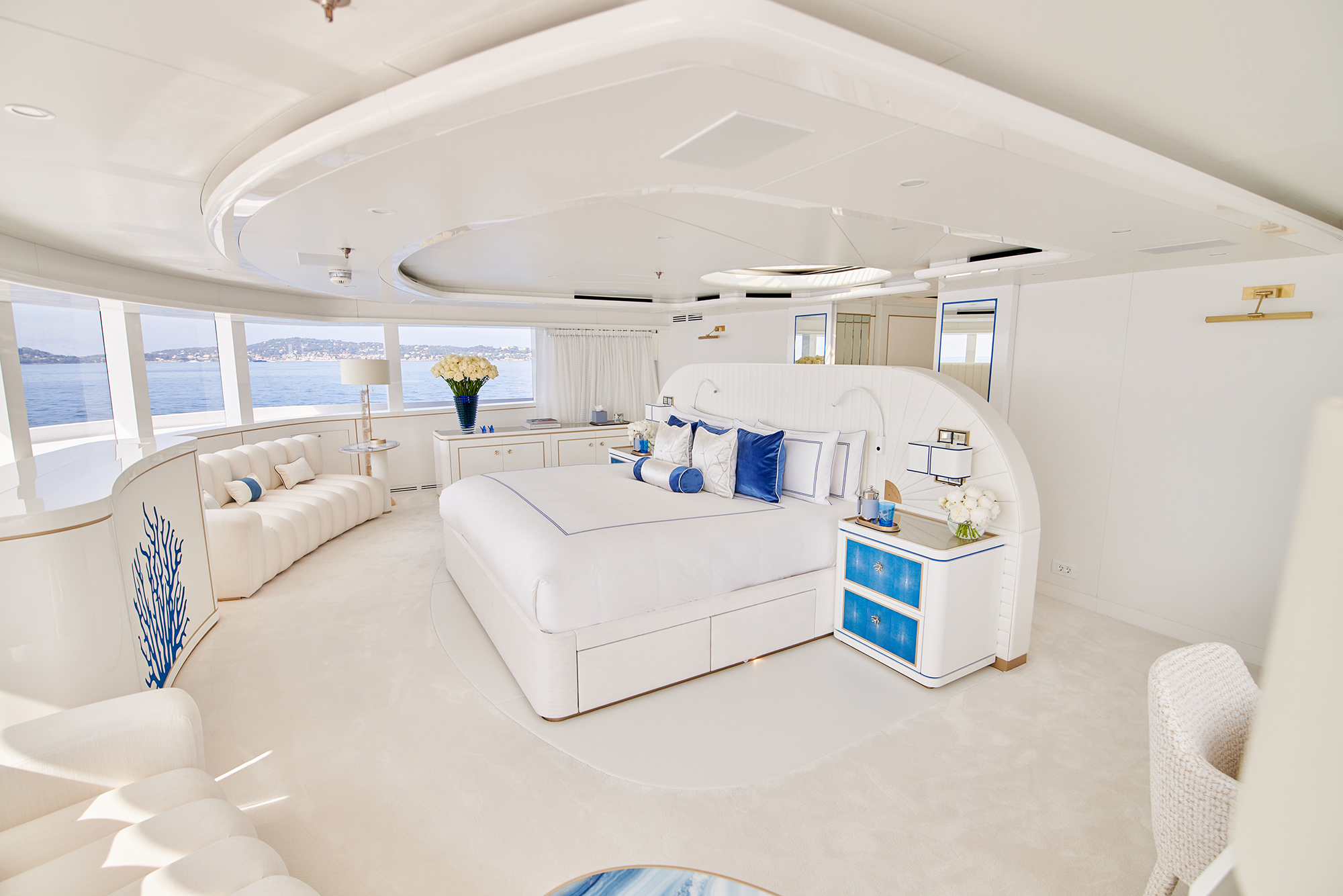 4.1 Fabulously luxurious master suite.jpg