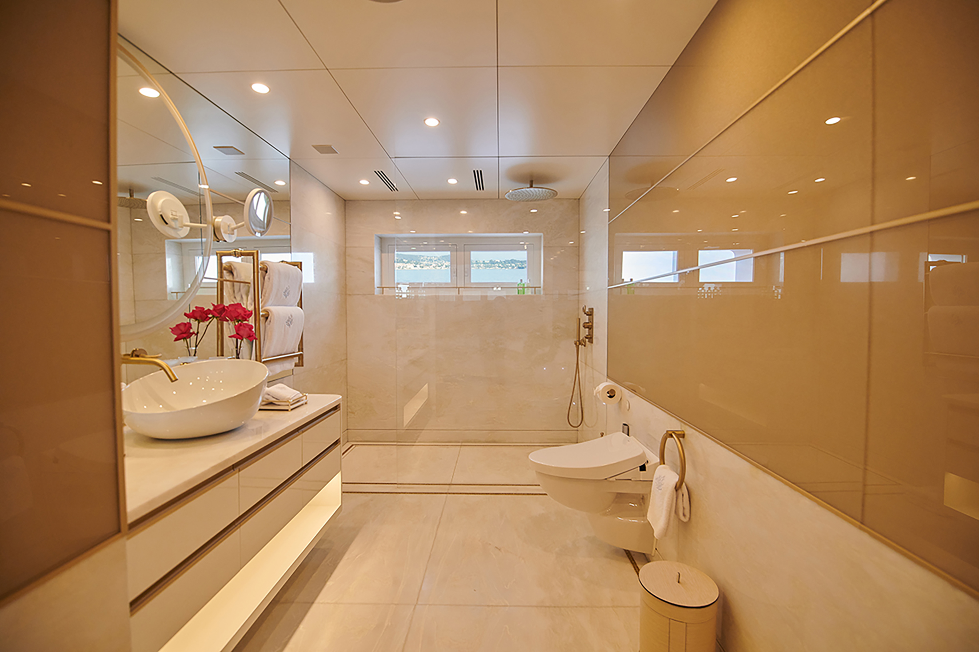 4.18 Guest ensuite.jpg