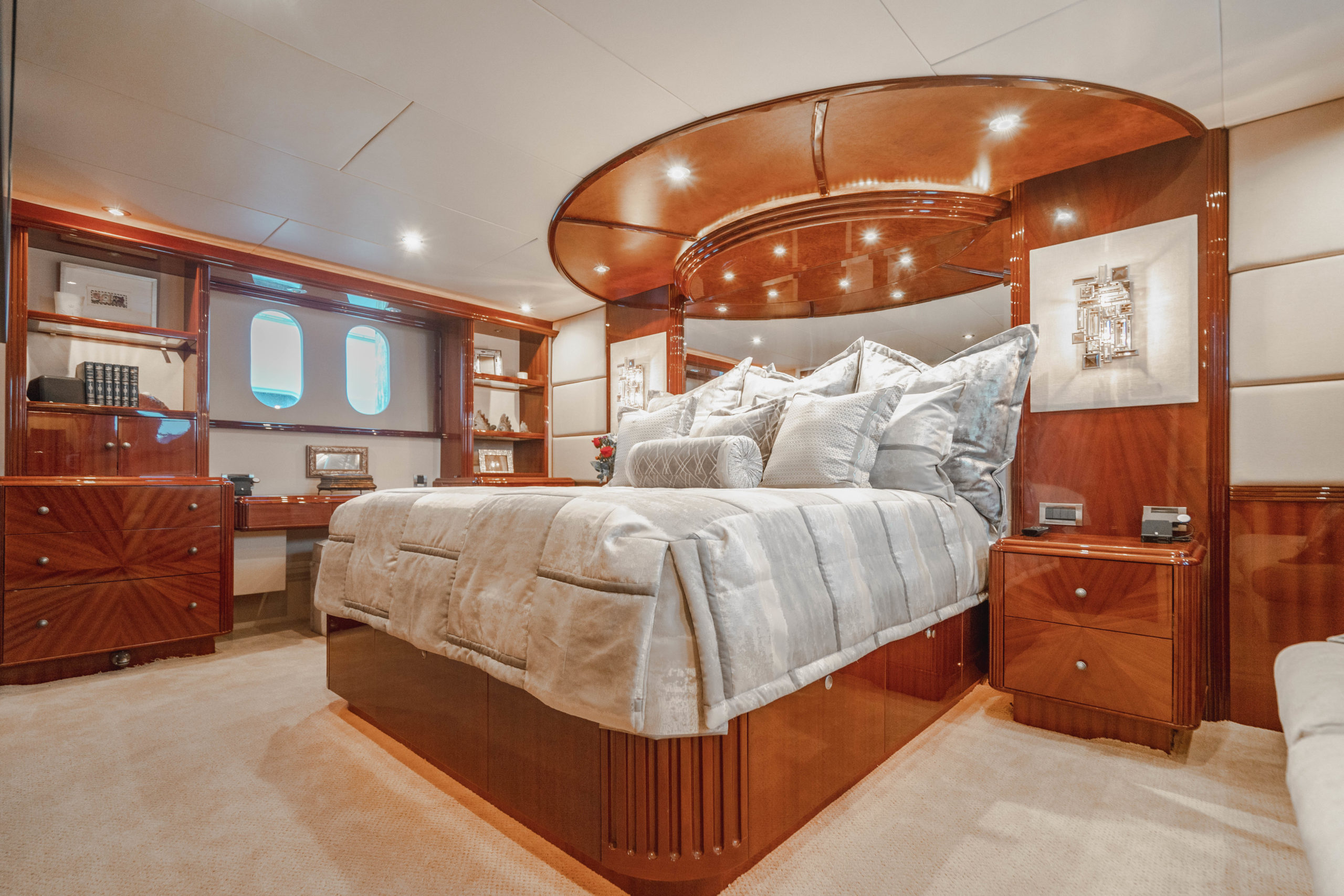4.2 Luxury master suite.jpg