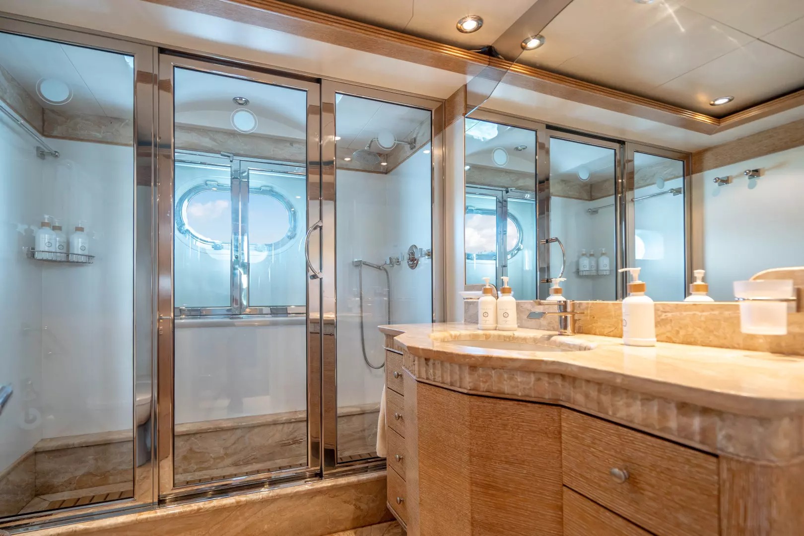4.2 Master ensuite (2).jpg
