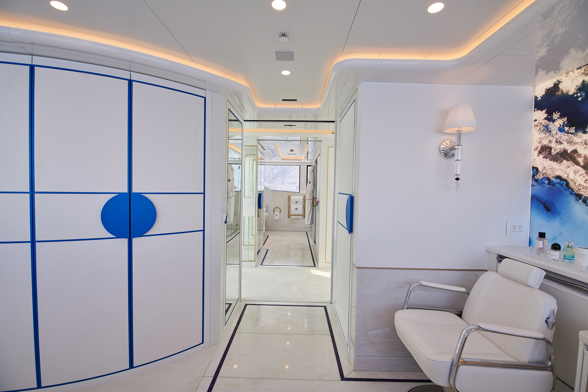 4.2 One of two ensuites in the owners suite.jpg