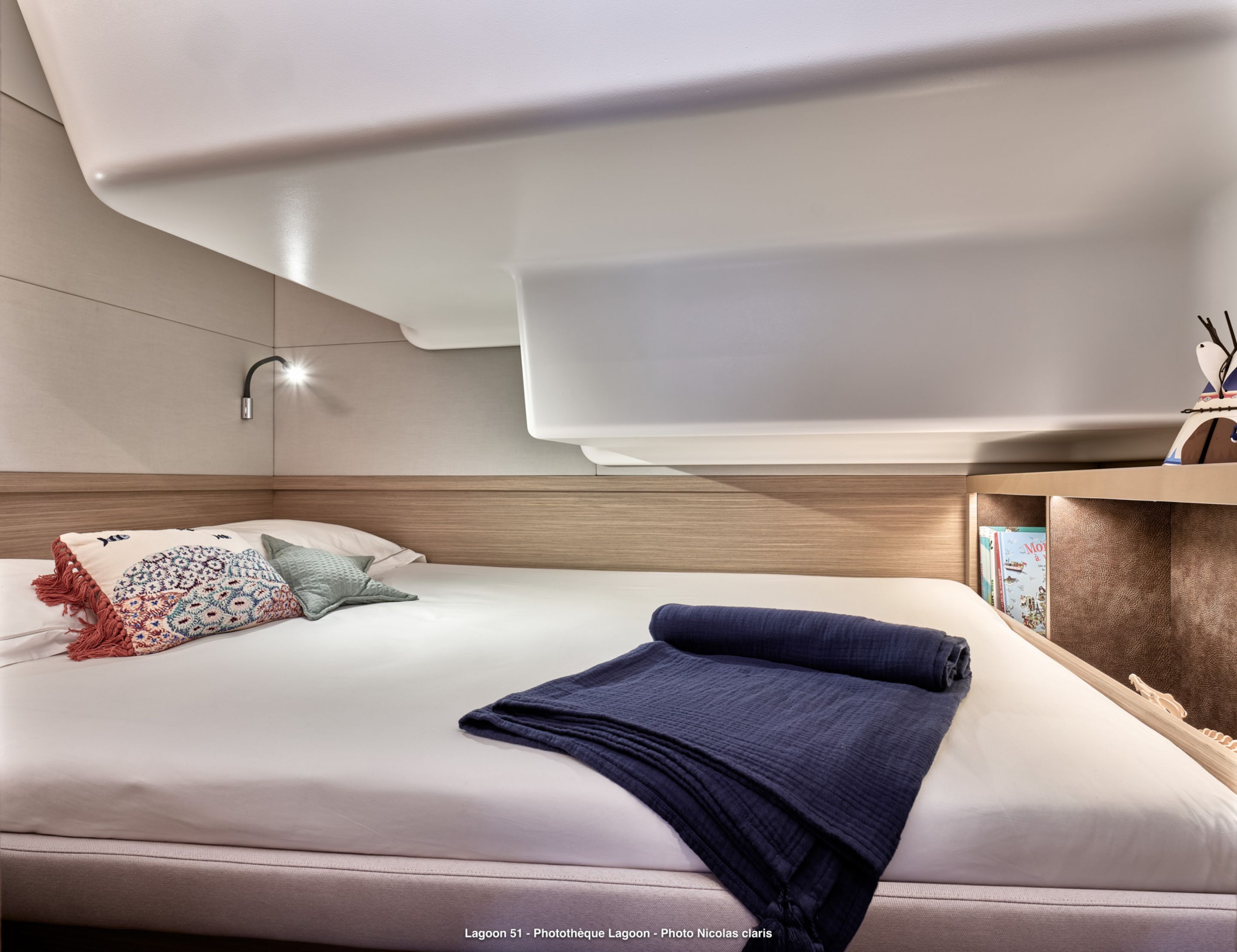 4.4 Central cabin.jpg