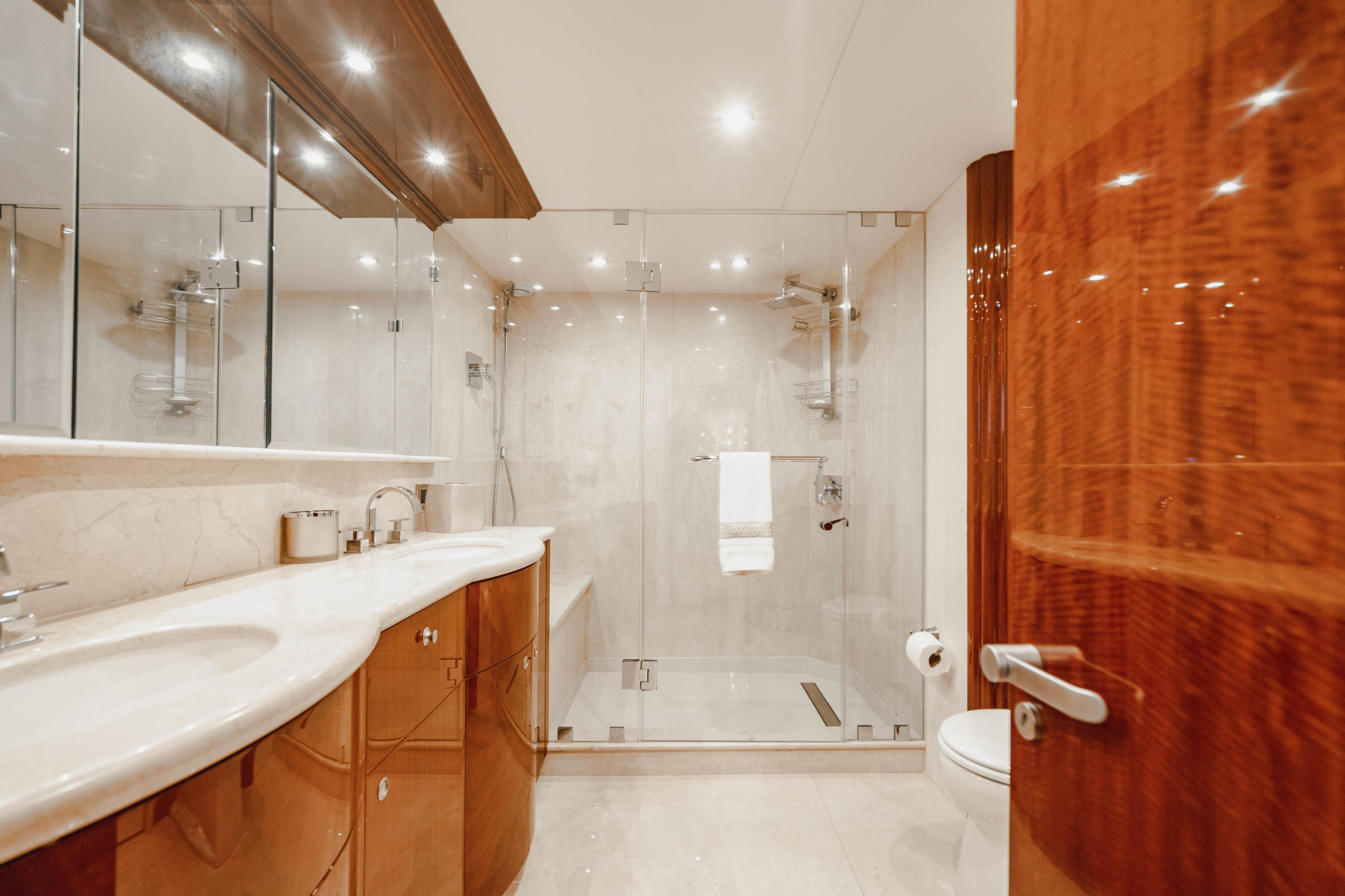 4.4 Light and spacious master bathroom.jpg