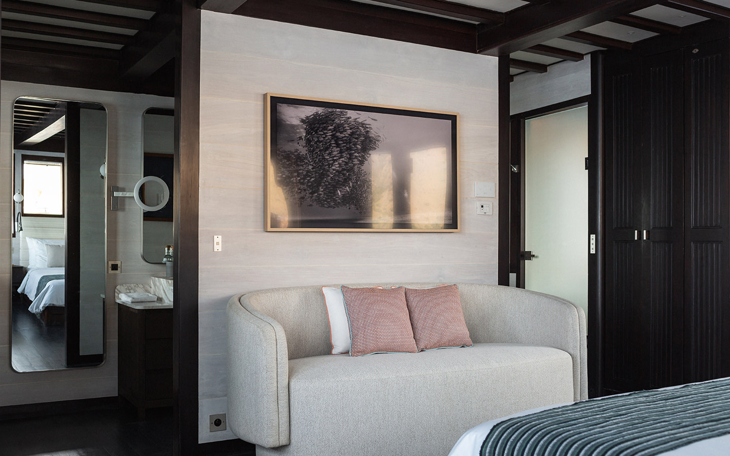 4.4 Master suite.jpg