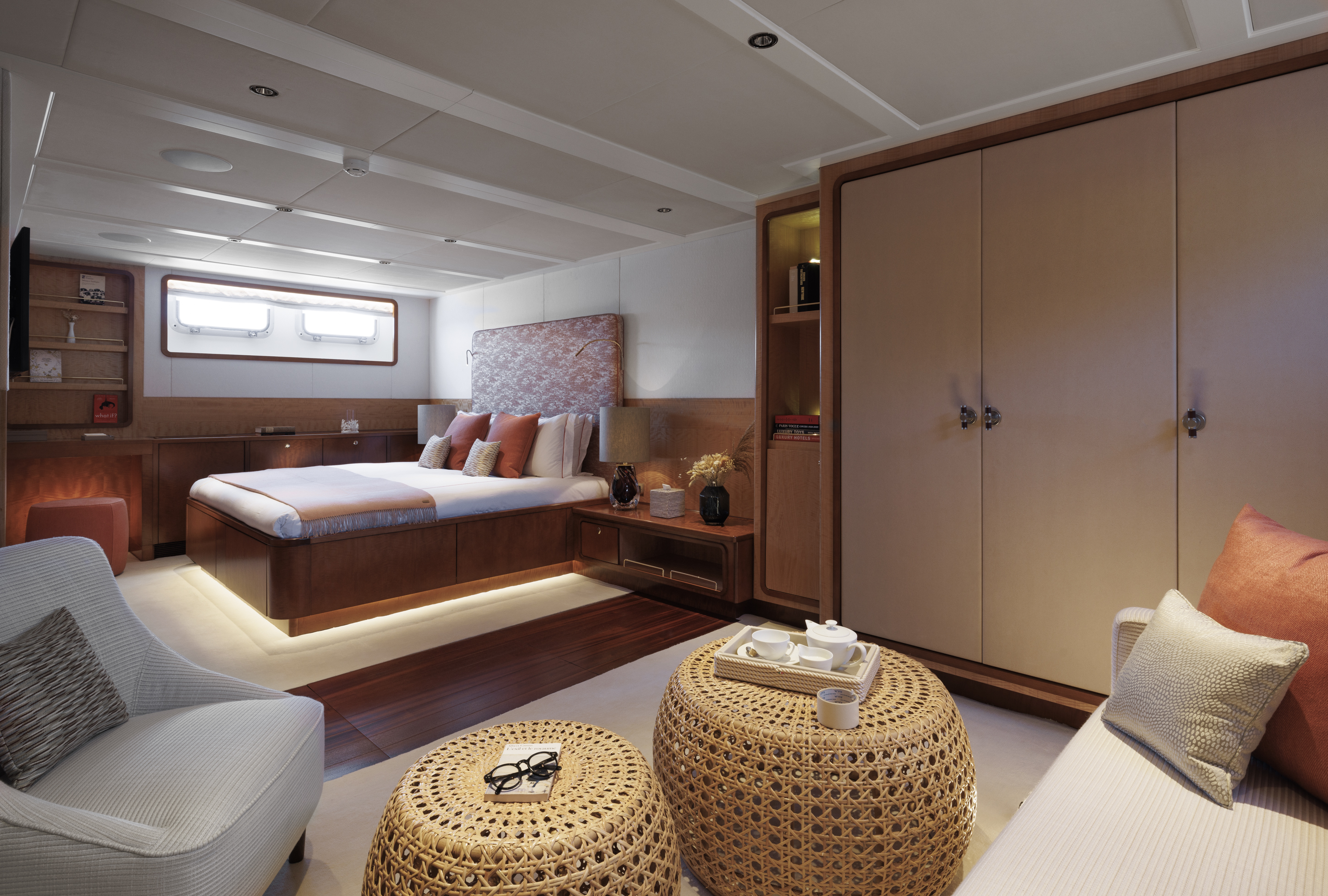 4.4 VIP Suite alternative view.jpg