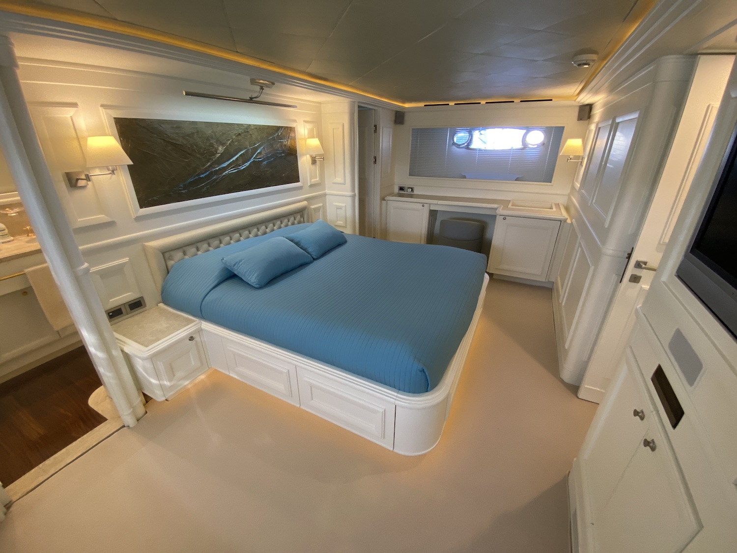 4.4 VIP Suite.jpg