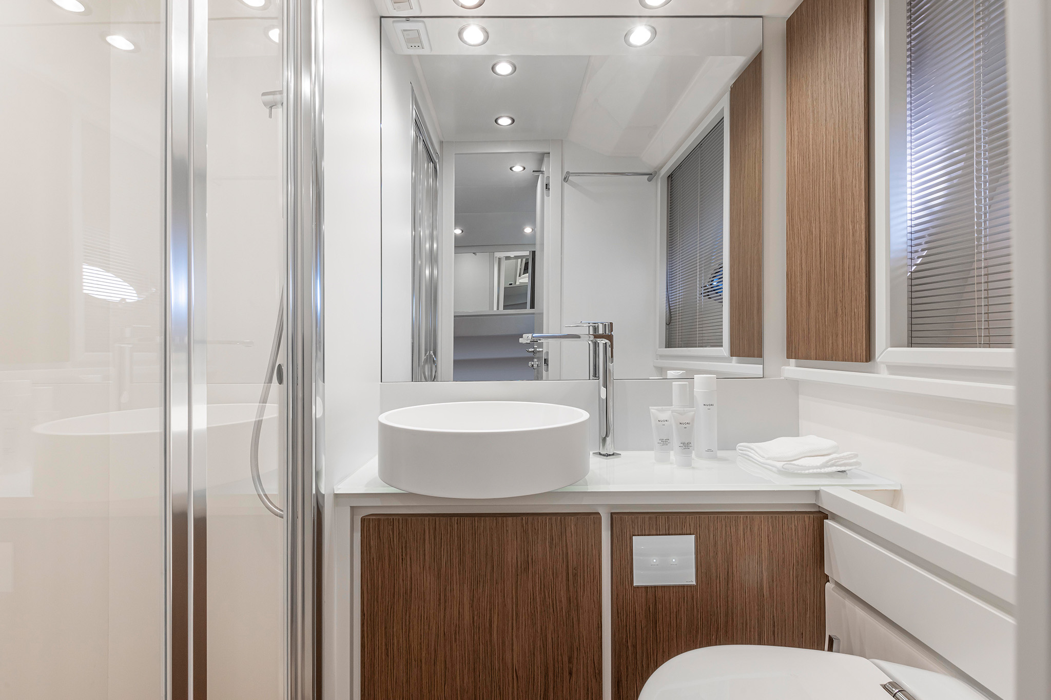 4.4 VIP ensuite.jpg