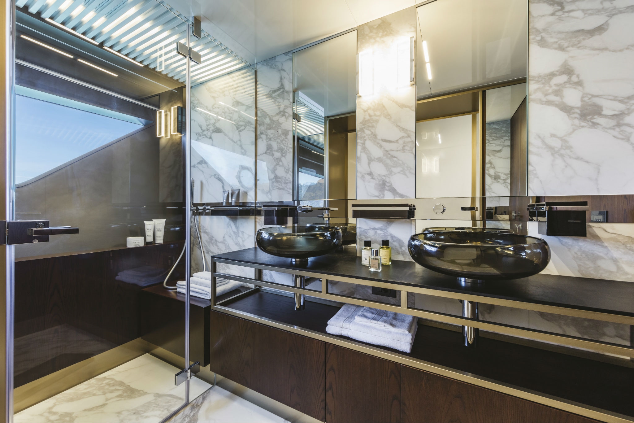 4.5 All cabins with ensuites.jpg
