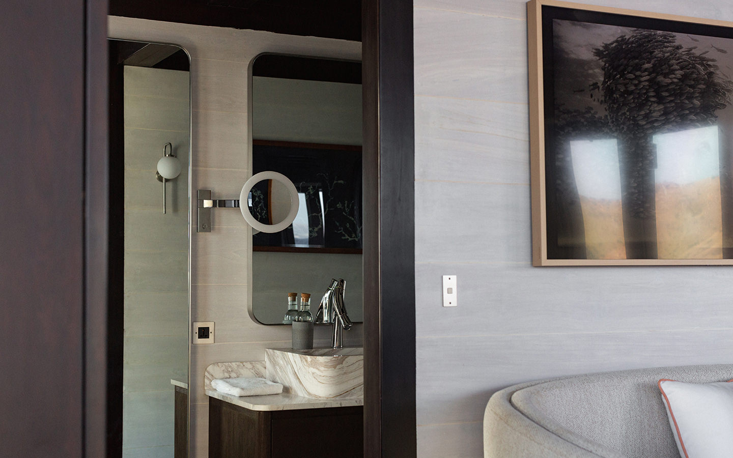 4.5 Master ensuite.jpg