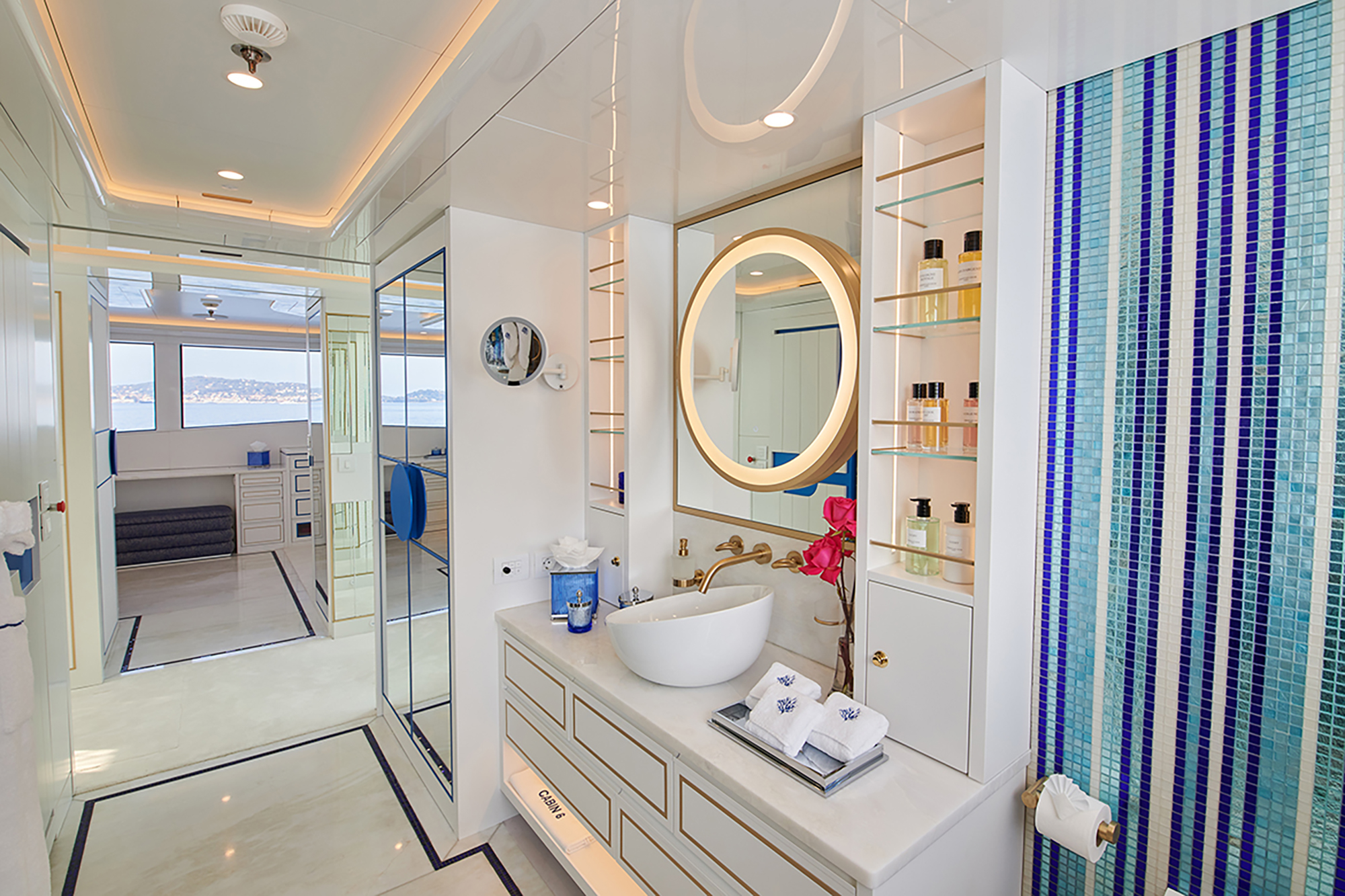 4.5 Second owners ensuite.jpg