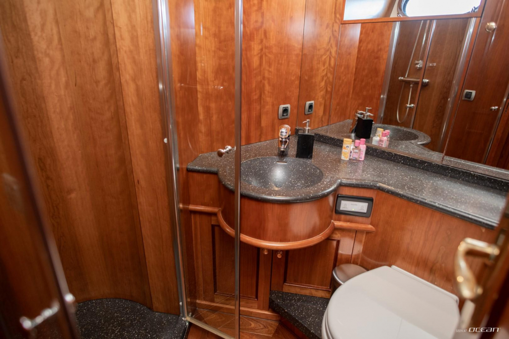 4.5 VIP ensuite.jpg