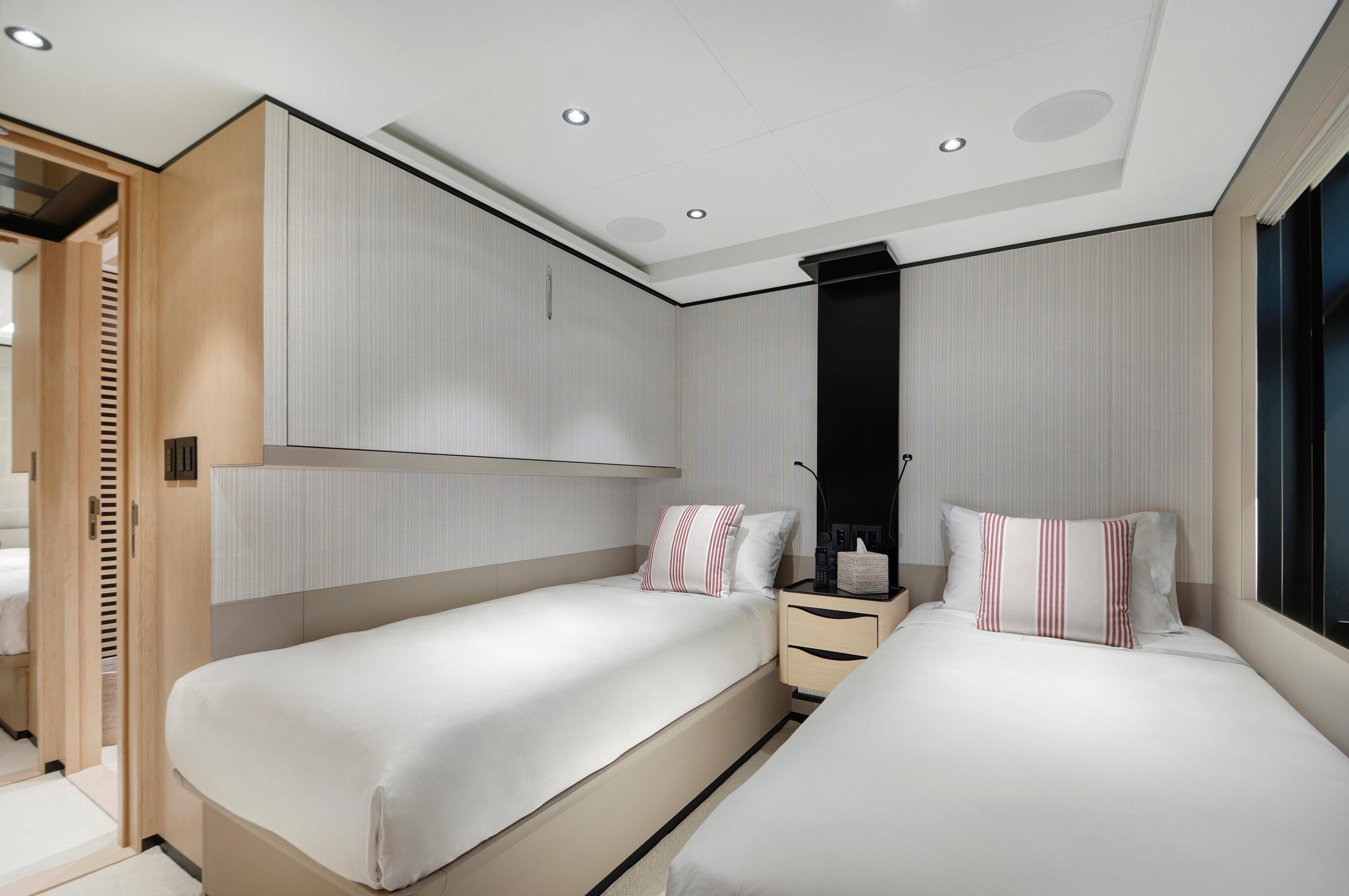 4.7 Twin cabin.jpg