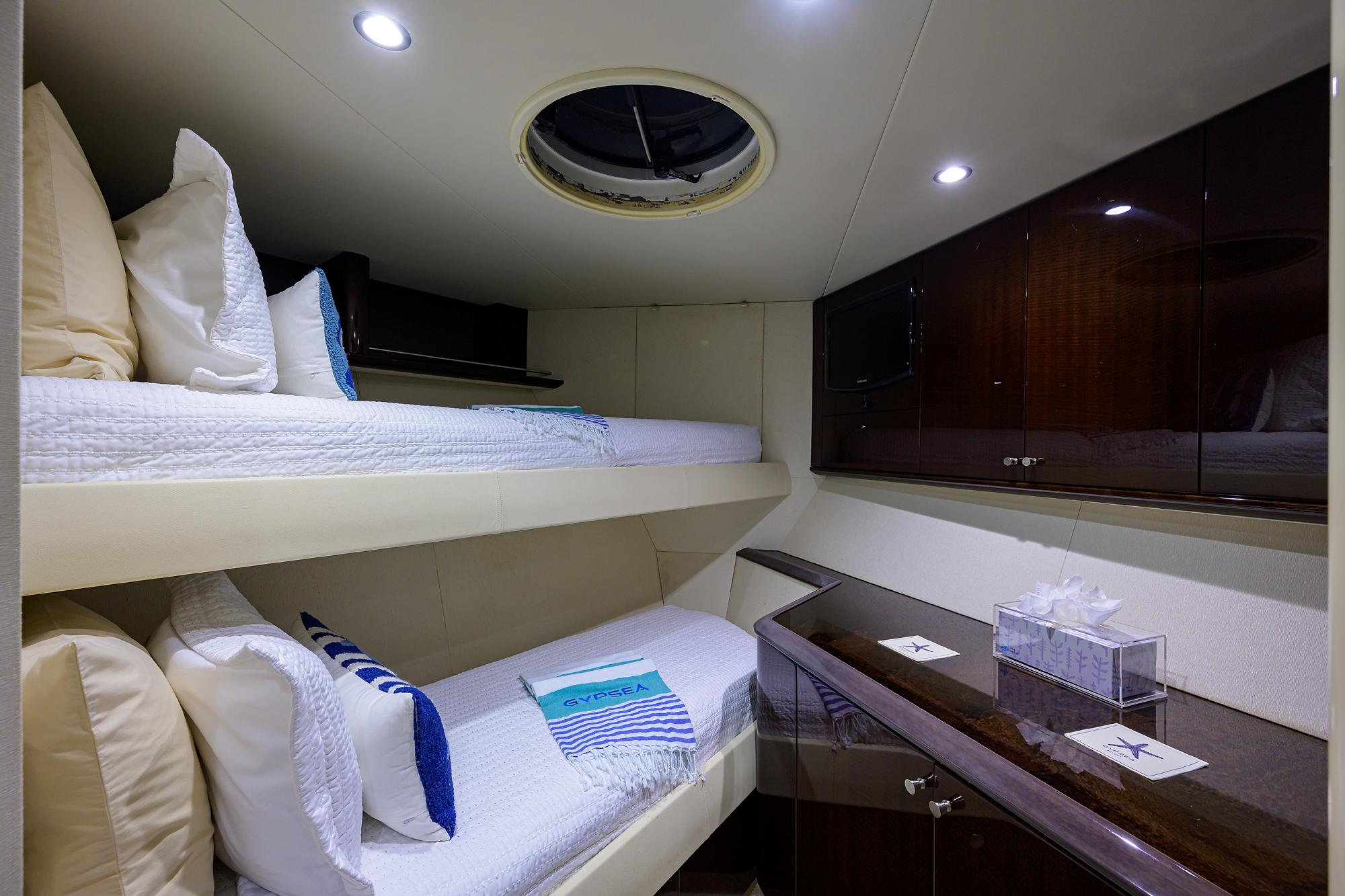 4.8 Bunk cabin.jpg