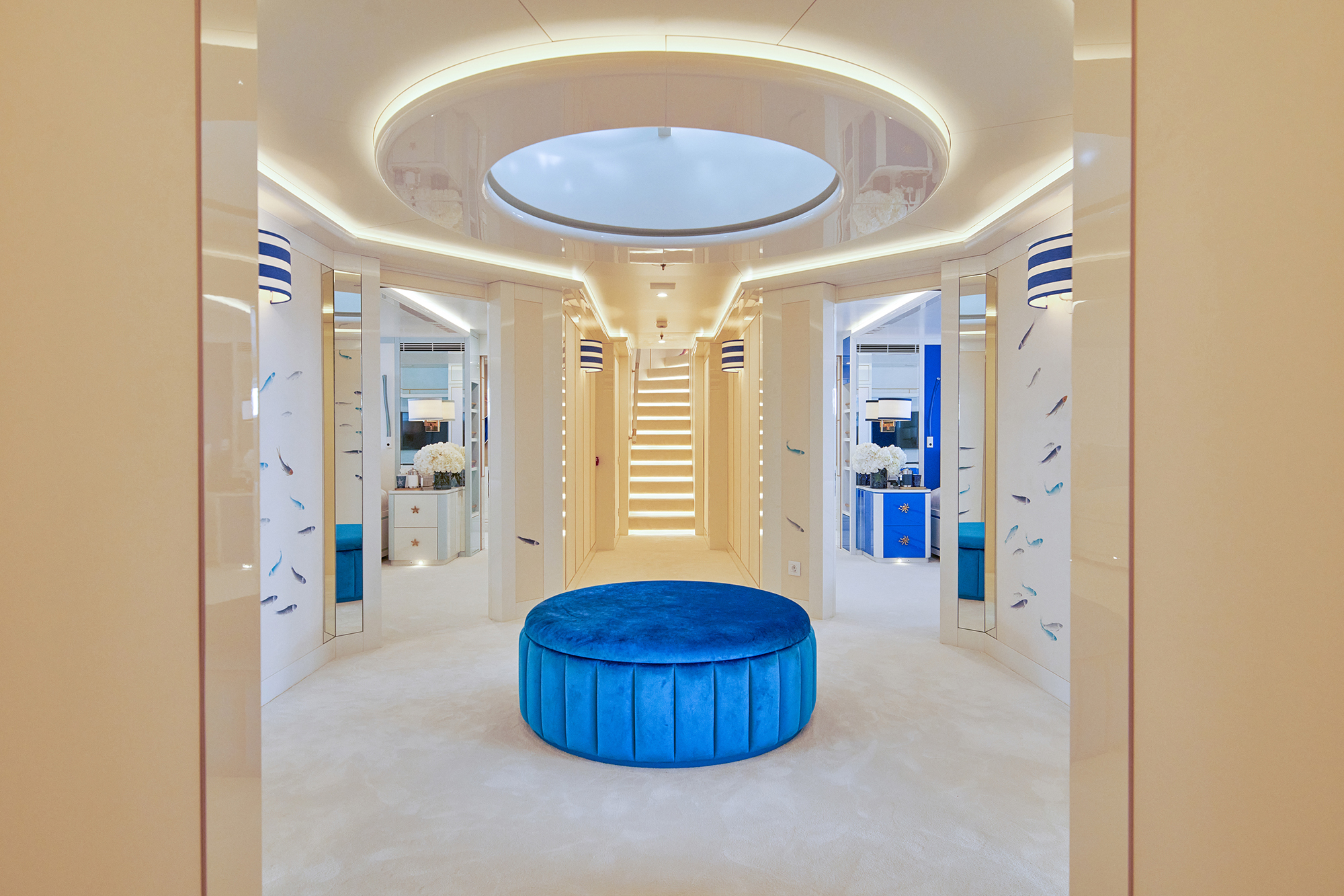 4.8 Lower deck lobby.jpg