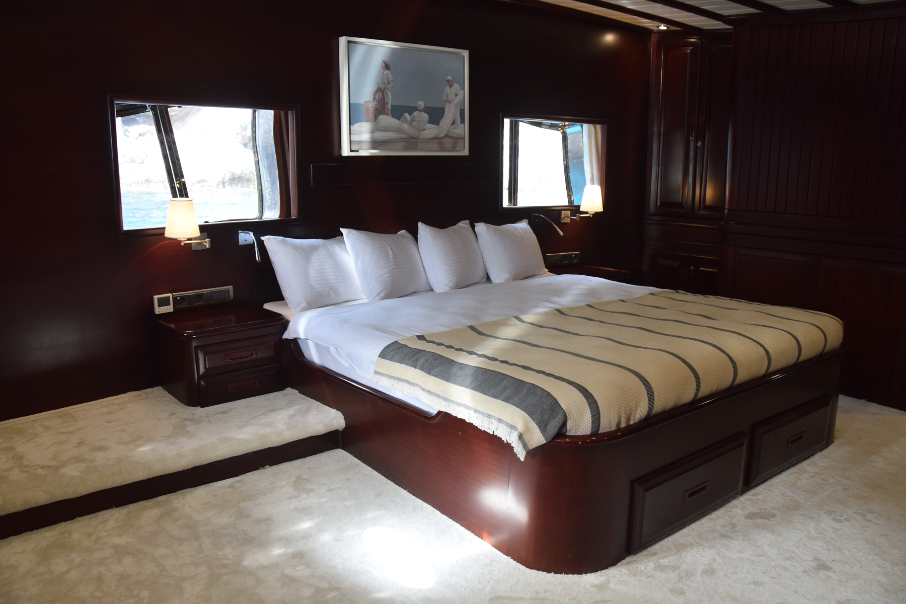 401 Aft master suite.jpg
