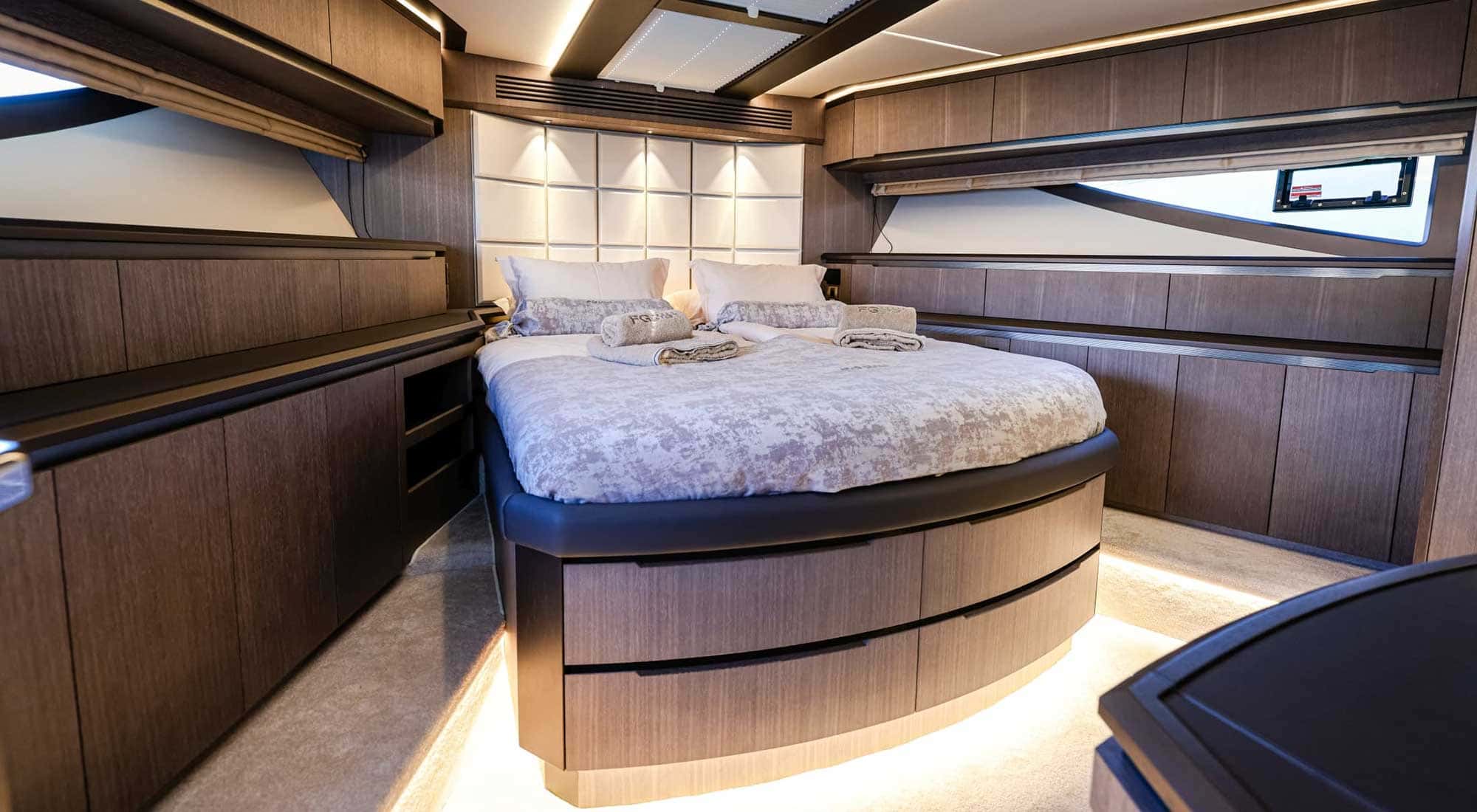 401 Forward doubles suite.jpg
