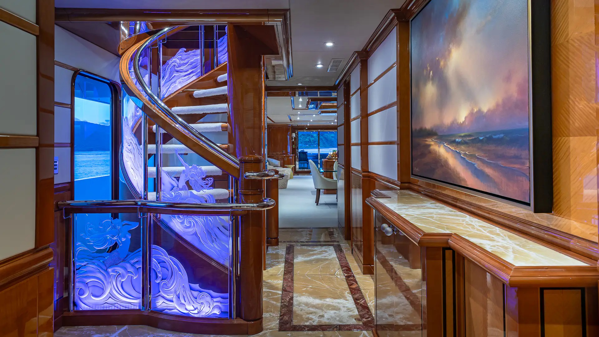 401 Main deck foyer.jpg