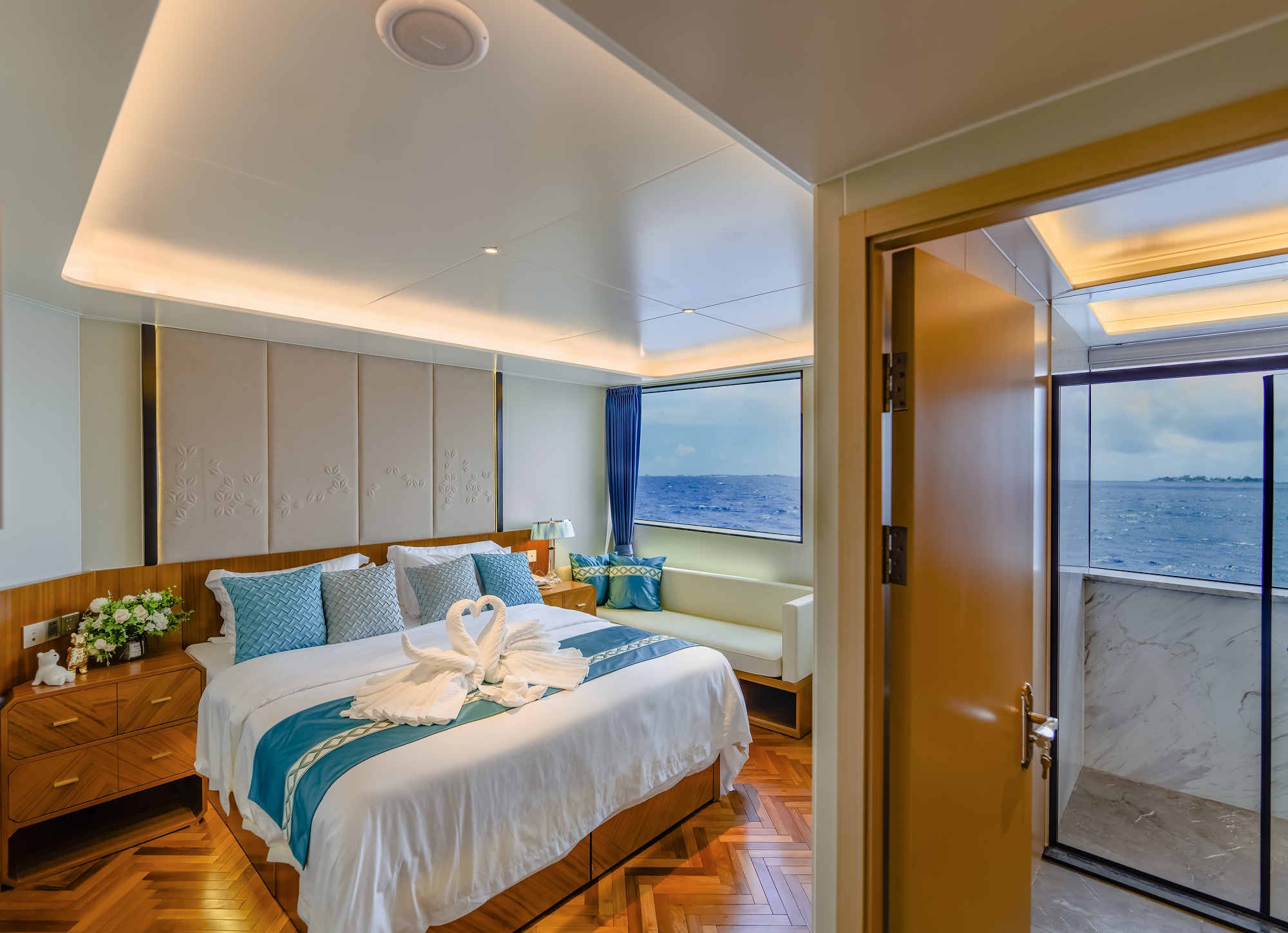 403 Junior suite.jpg