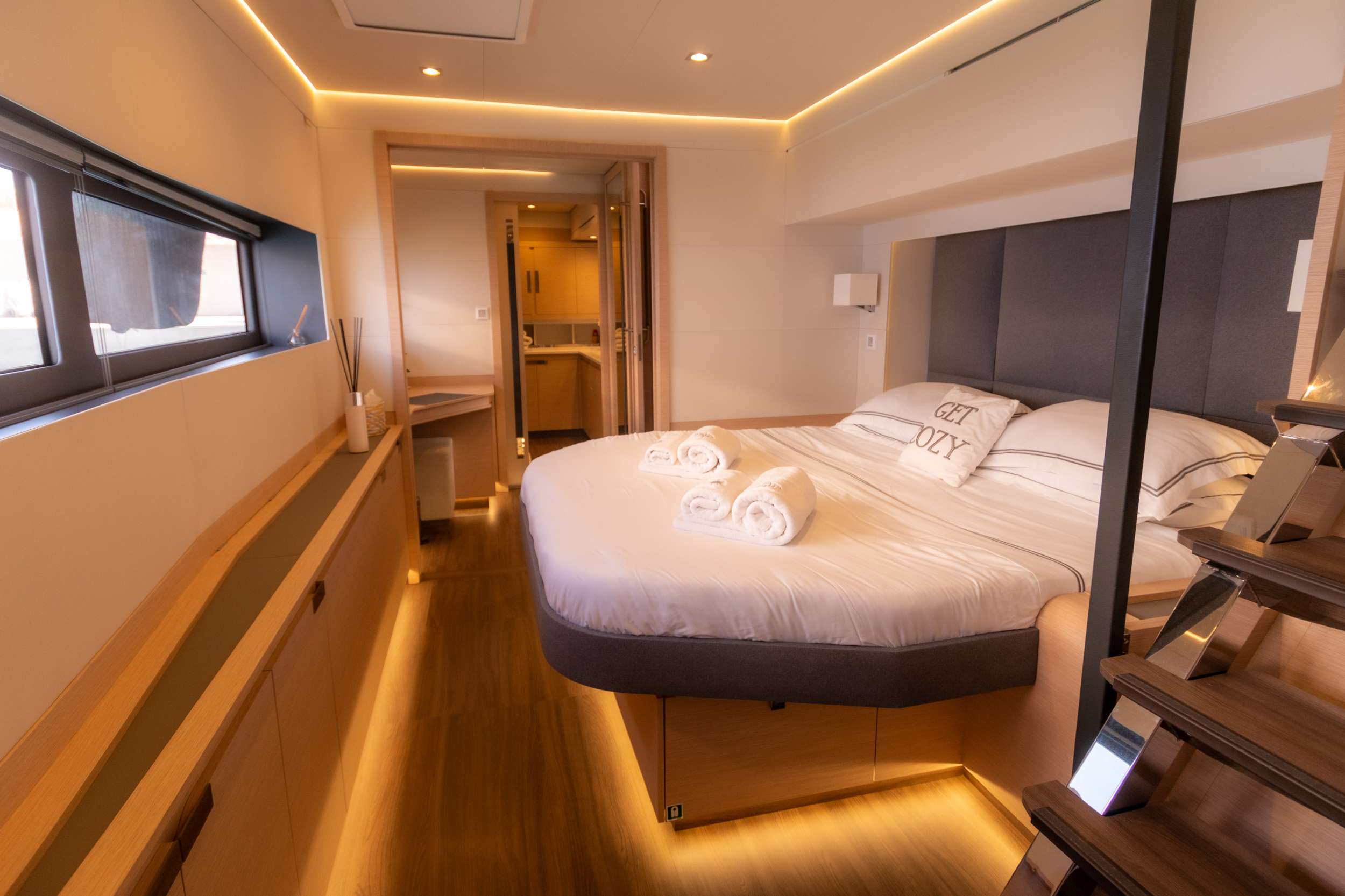 403 Queen guest suite.jpg