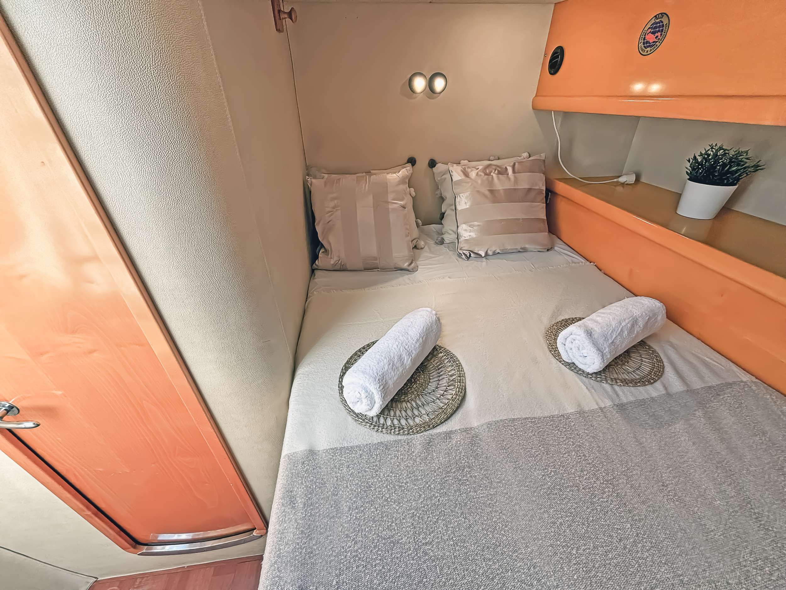 404 Double cabin.jpg