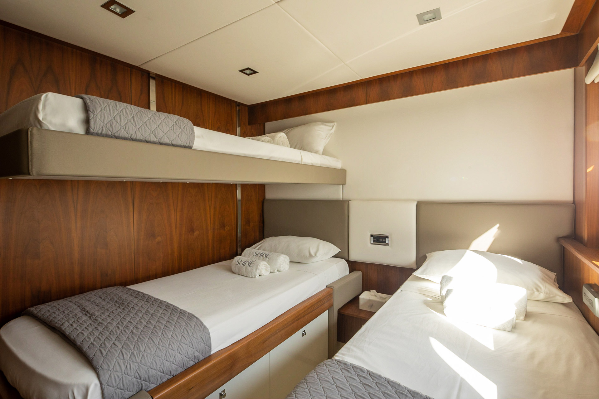 404 Twin suite with pullman bunk.jpg