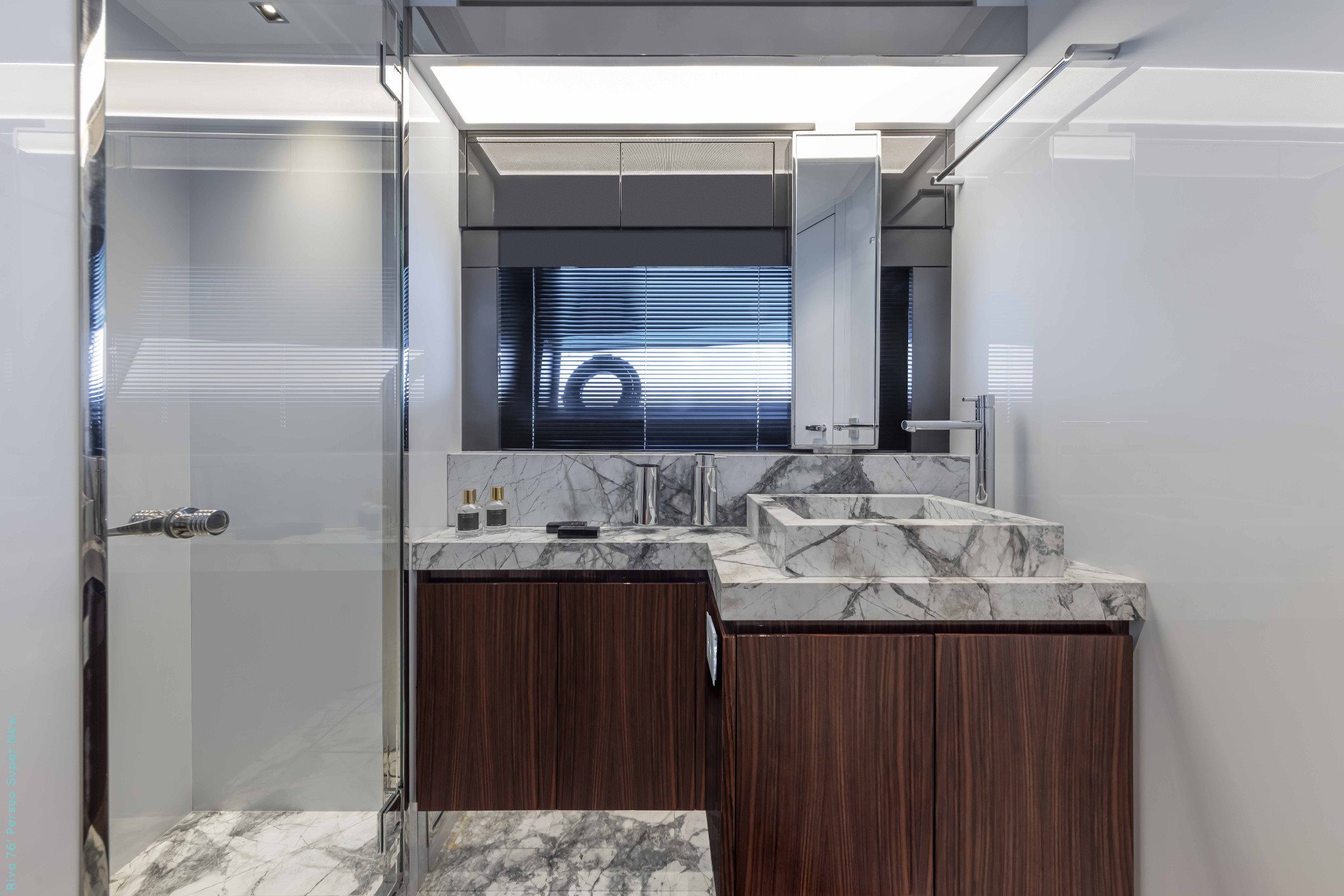 405 Guest ensuite (sistership).jpg