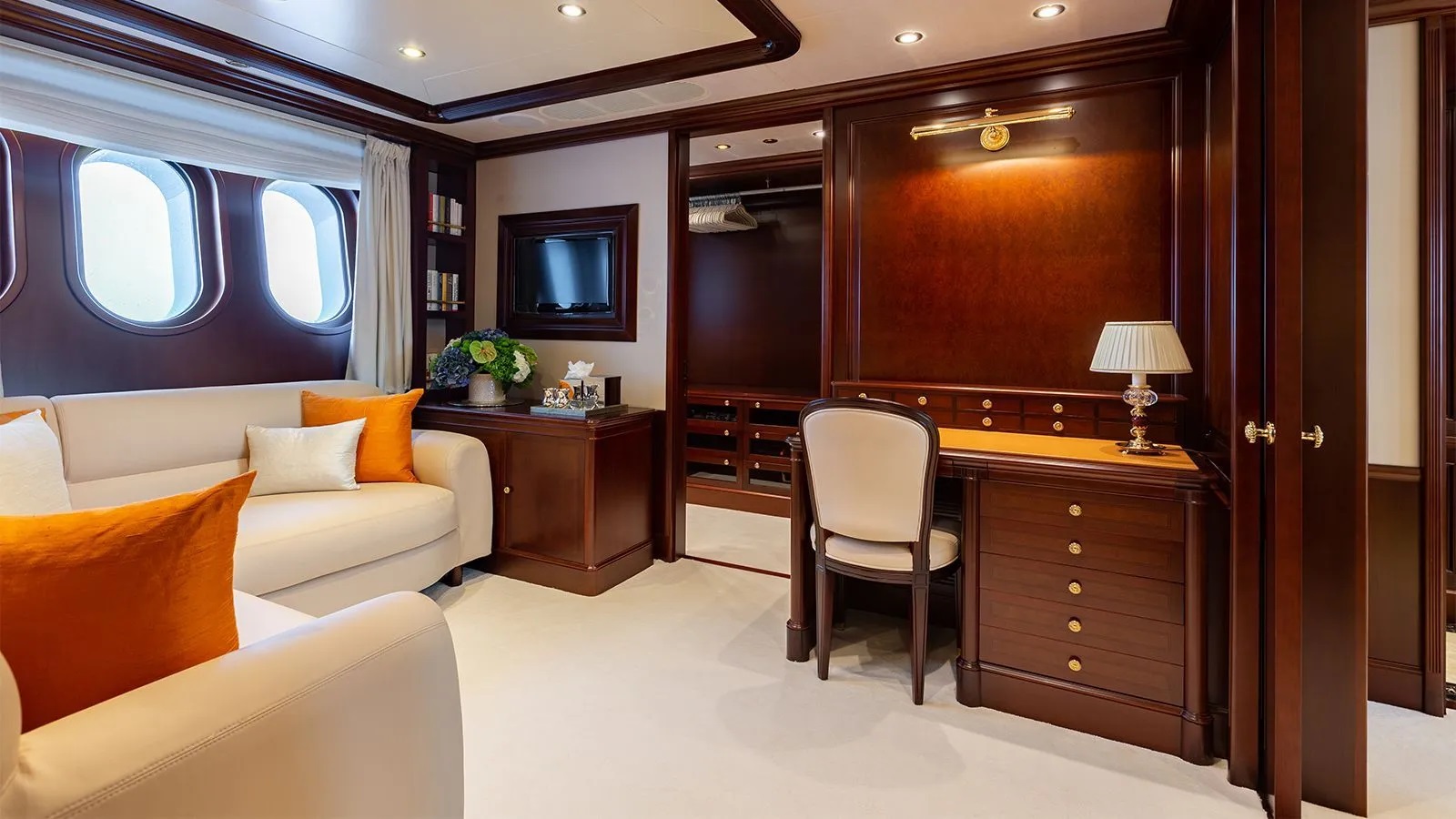 405 VIP suite private lounge.jpg