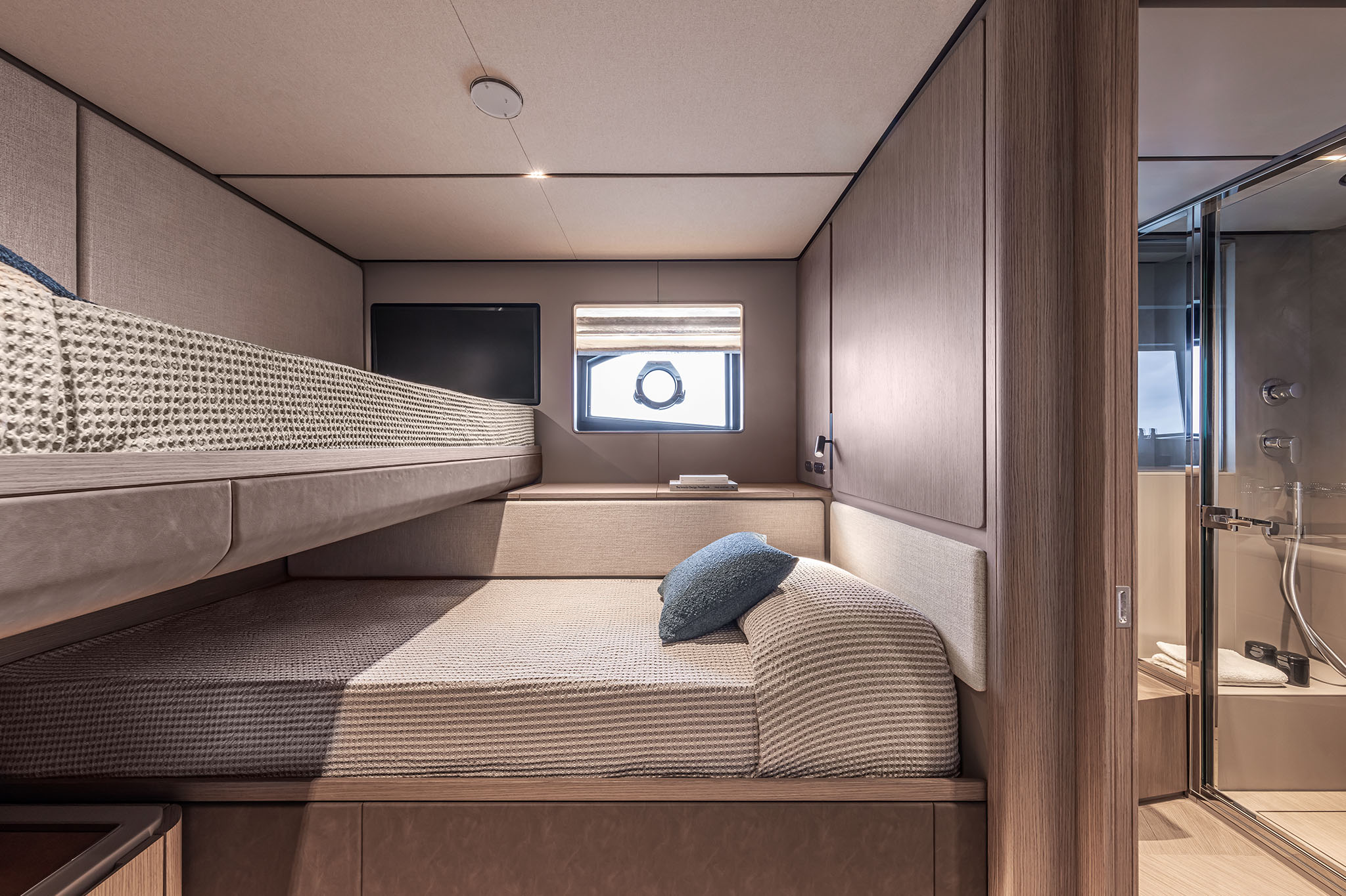 406 Twin bunk suite.jpg