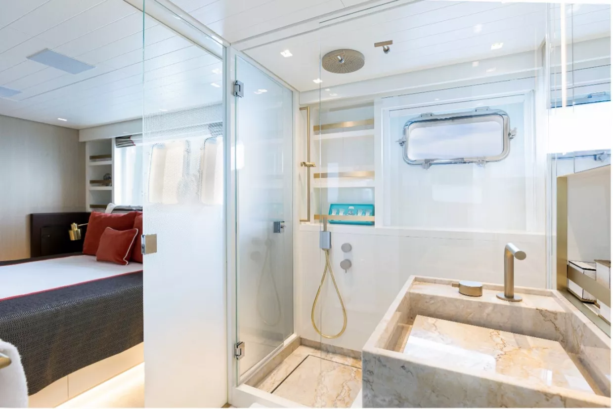 408 Guest ensuite.png