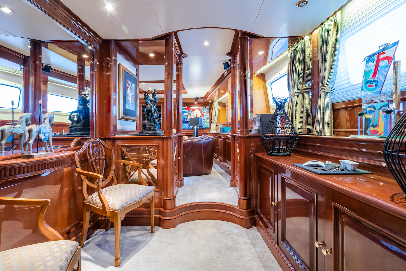 408 Interior.jpg