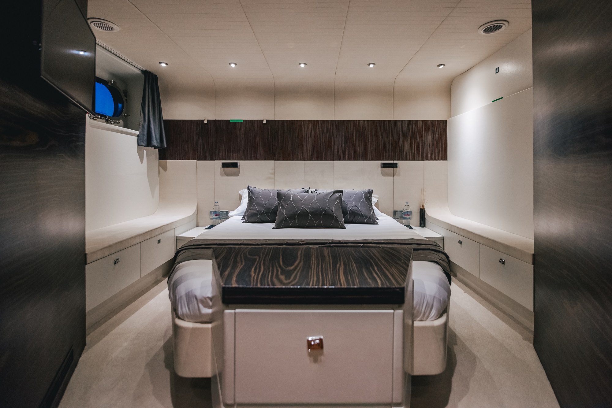 410 Double guest suite.jpg