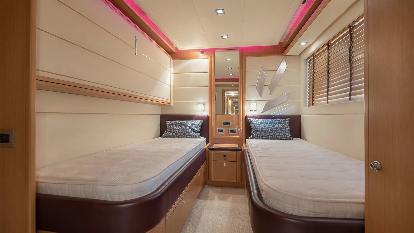410 Twin cabin.jpg
