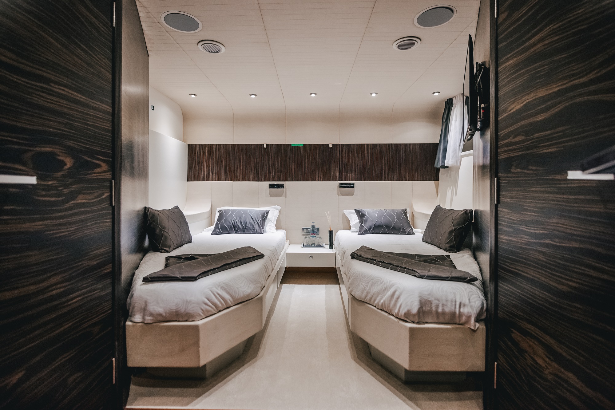 411 Twin guest suite.jpg