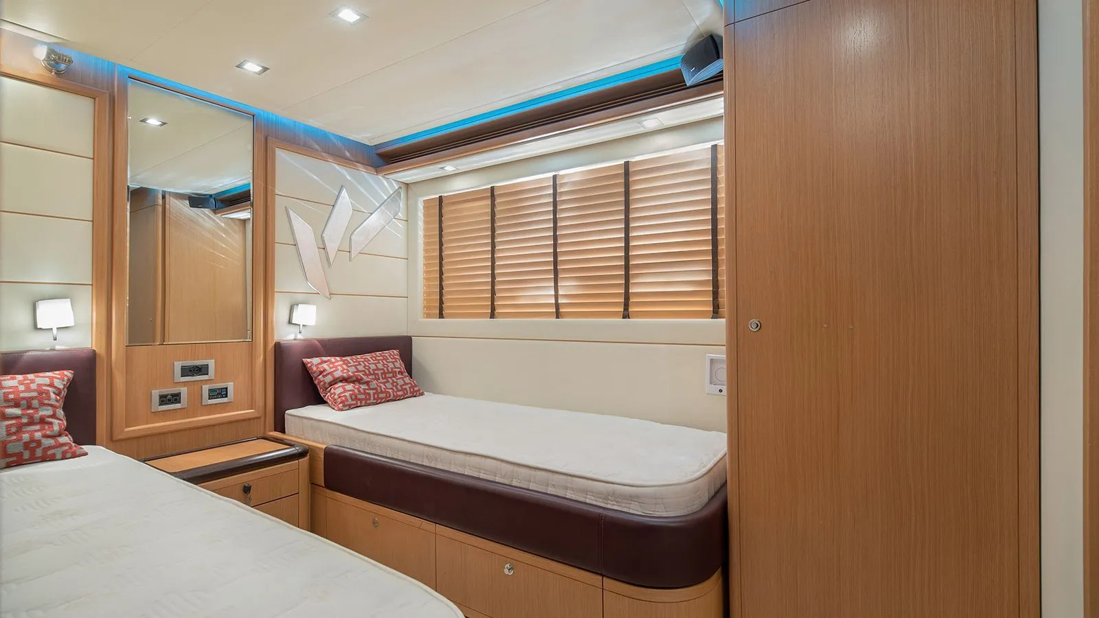 411 Twin suite.jpg