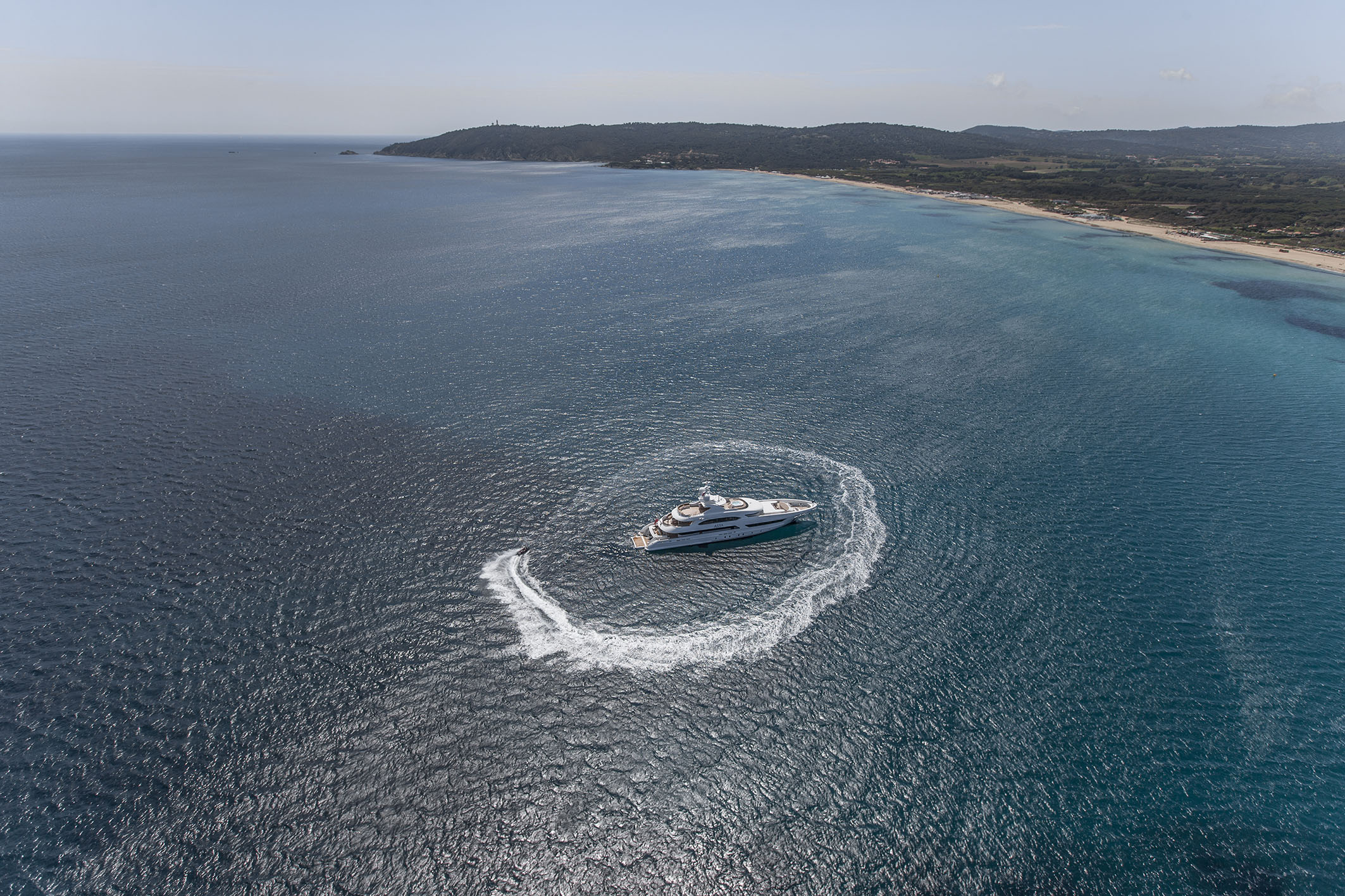 47m Heesen from above .jpg