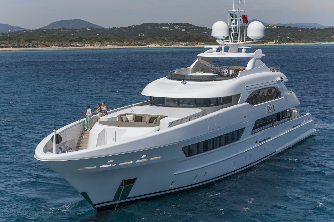 47m at anchor view.jpg