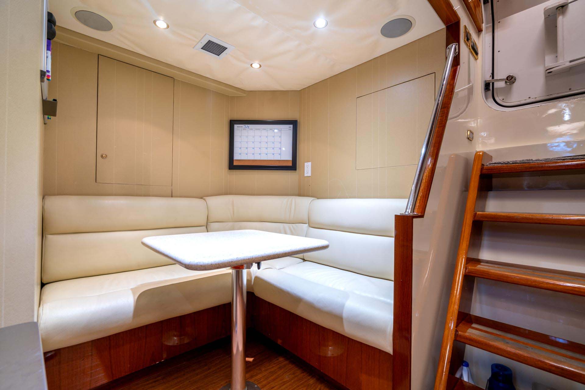 5.4 Crew mess.jpg